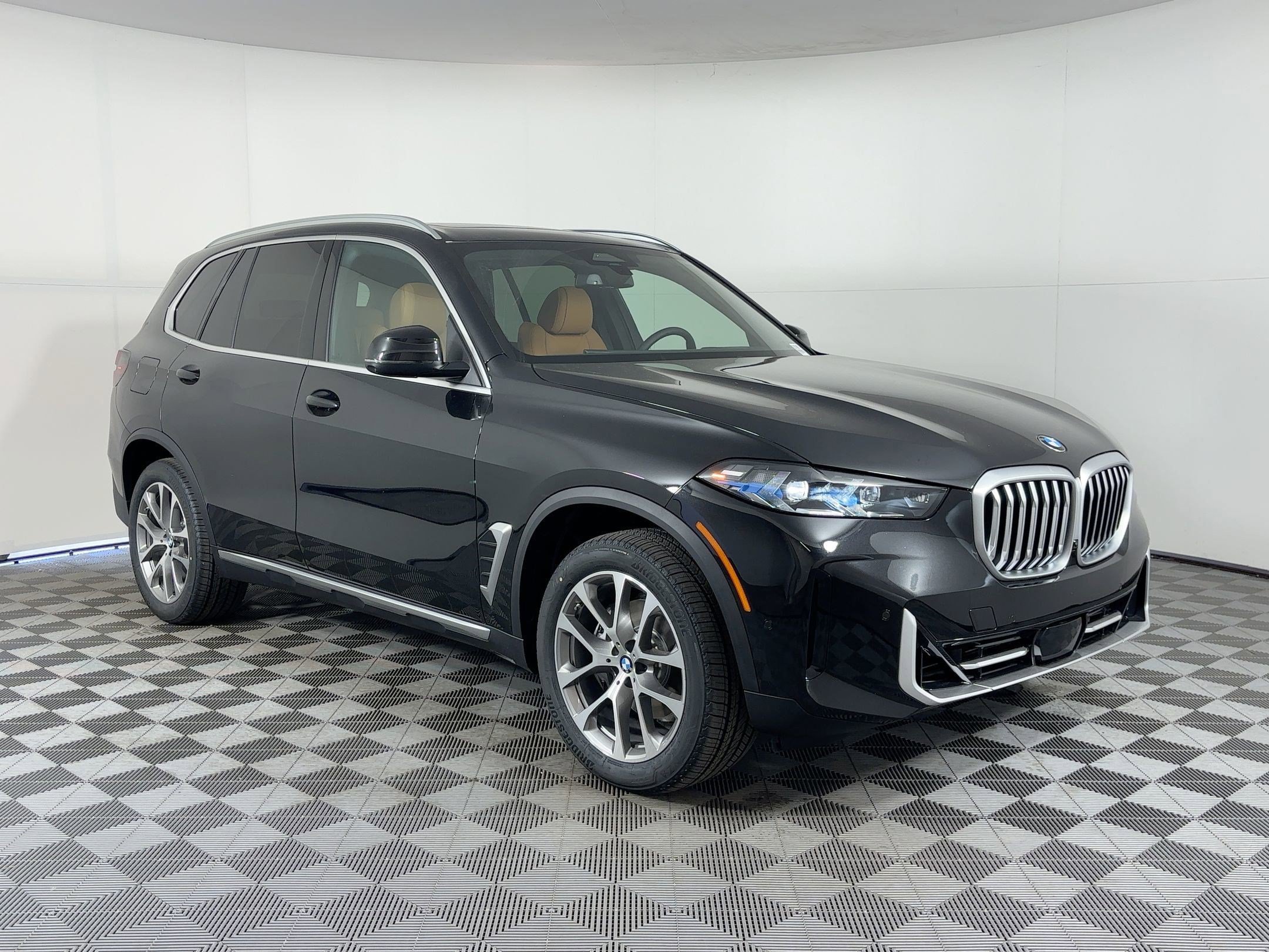 Used 2026 BMW X5 sDrive40i w/ Parking Assistance Package RWD image 7