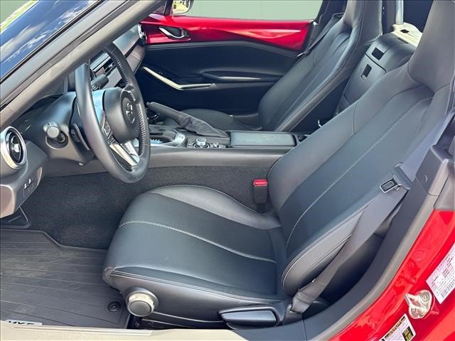 Used 2023 MAZDA MX-5 Miata Grand Touring w/ Weather Package RWD image 6