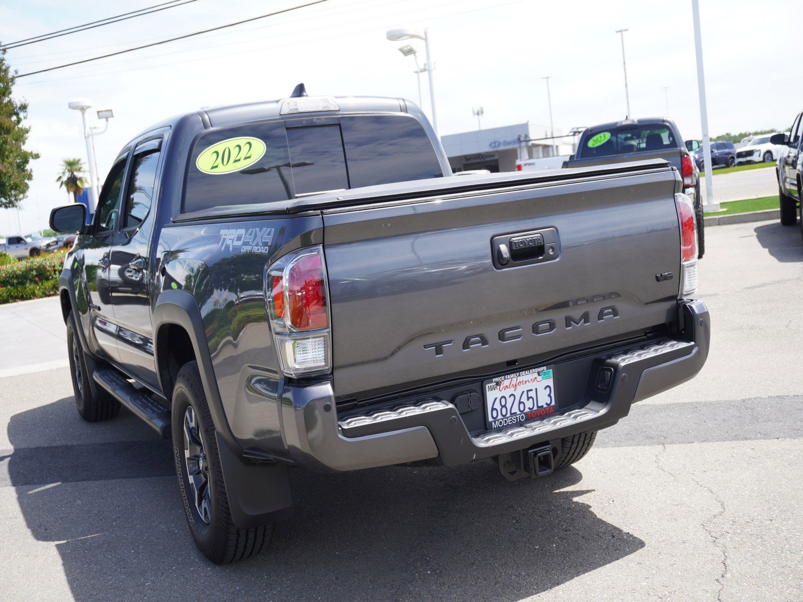 Used 2022 Toyota Tacoma TRD Off-Road w/ TRD Premium Off Road Package AWD/4WD image 35