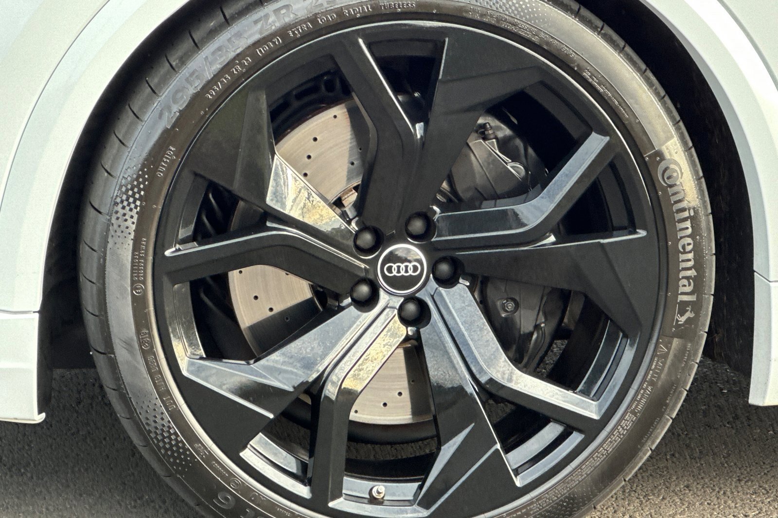 Used 2023 Audi RS Q8 image 33