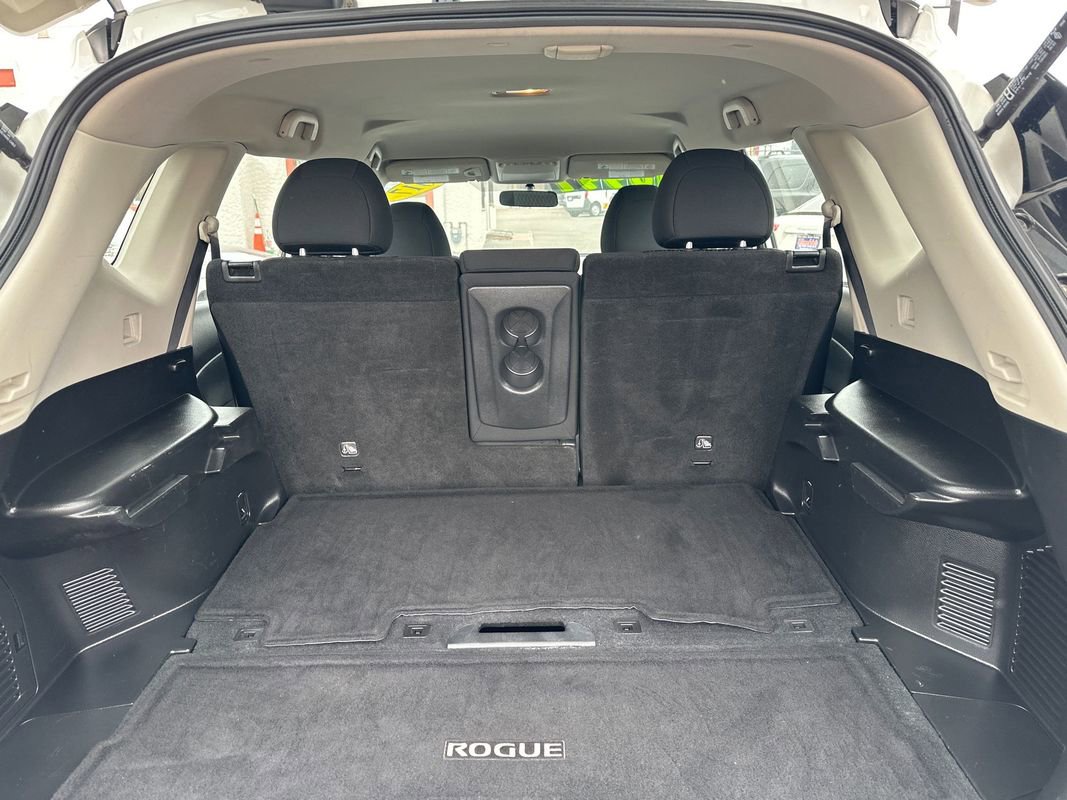 Used 2017 Nissan Rogue S image 33
