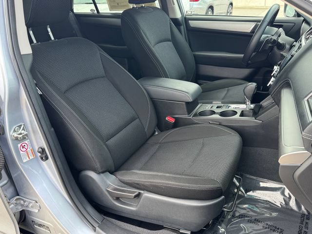 Used 2018 Subaru Outback 2.5i Premium AWD/4WD image 11