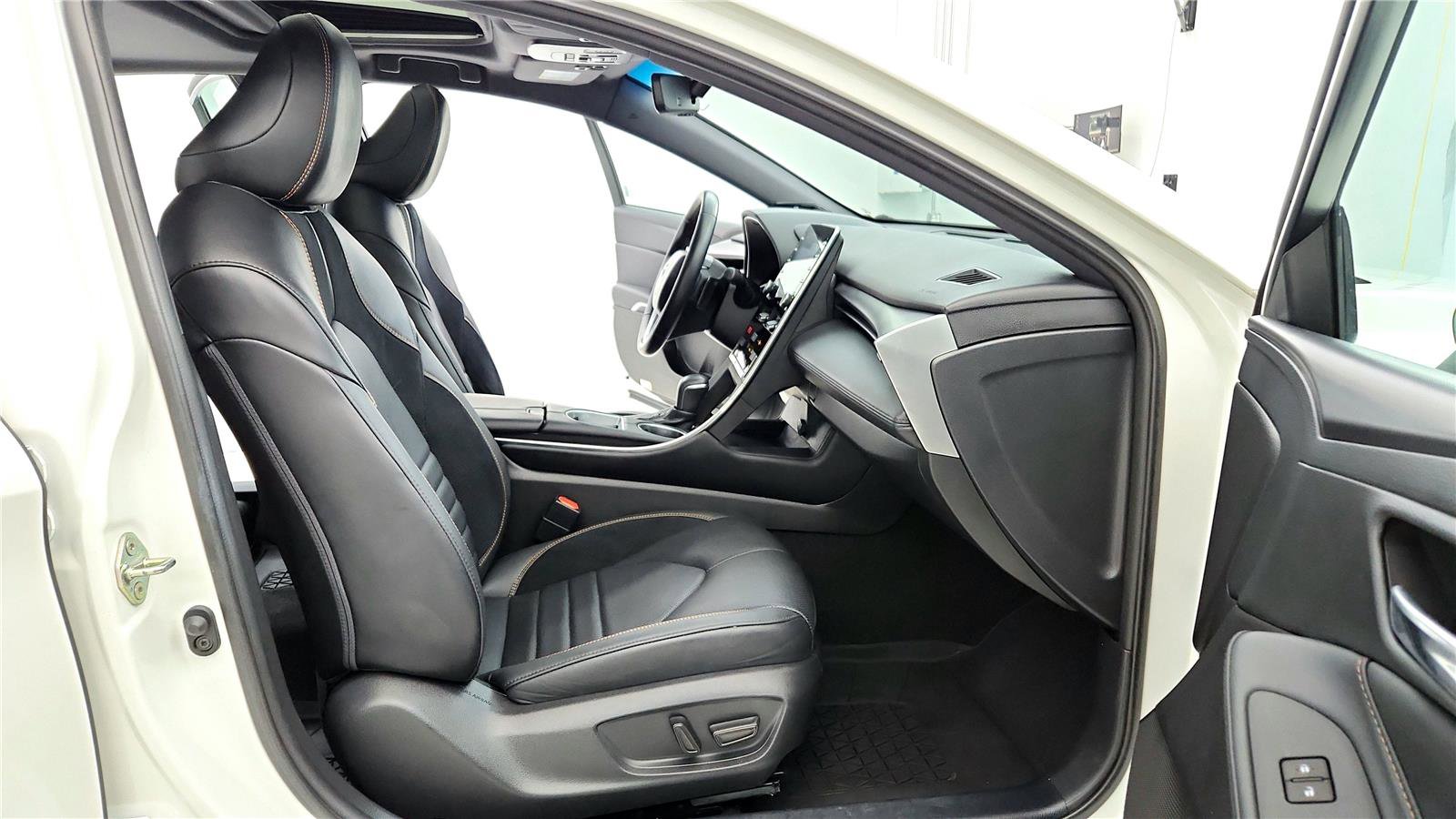 Certified 2020 Toyota Avalon XSE image 26