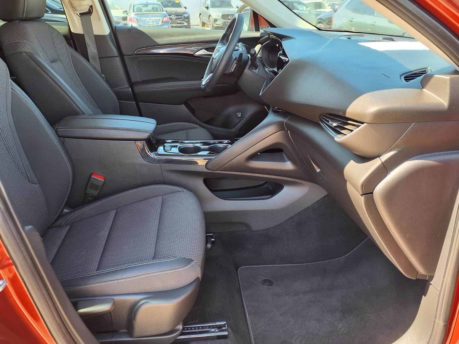Used 2022 Buick Envision Preferred FWD image 11