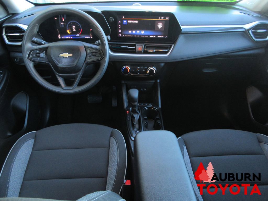 Used 2025 Chevrolet TrailBlazer LS w/ LS Convenience Package image 23