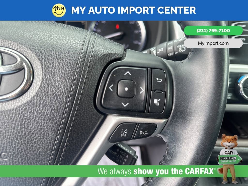 Used 2018 Toyota Highlander XLE AWD/4WD image 17