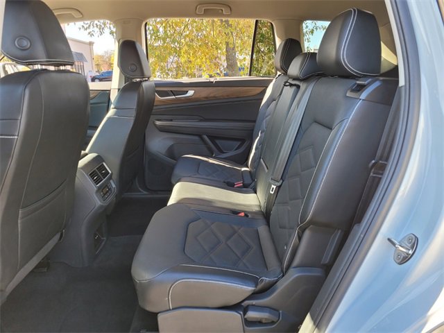 Used 2024 Volkswagen Atlas SE image 11