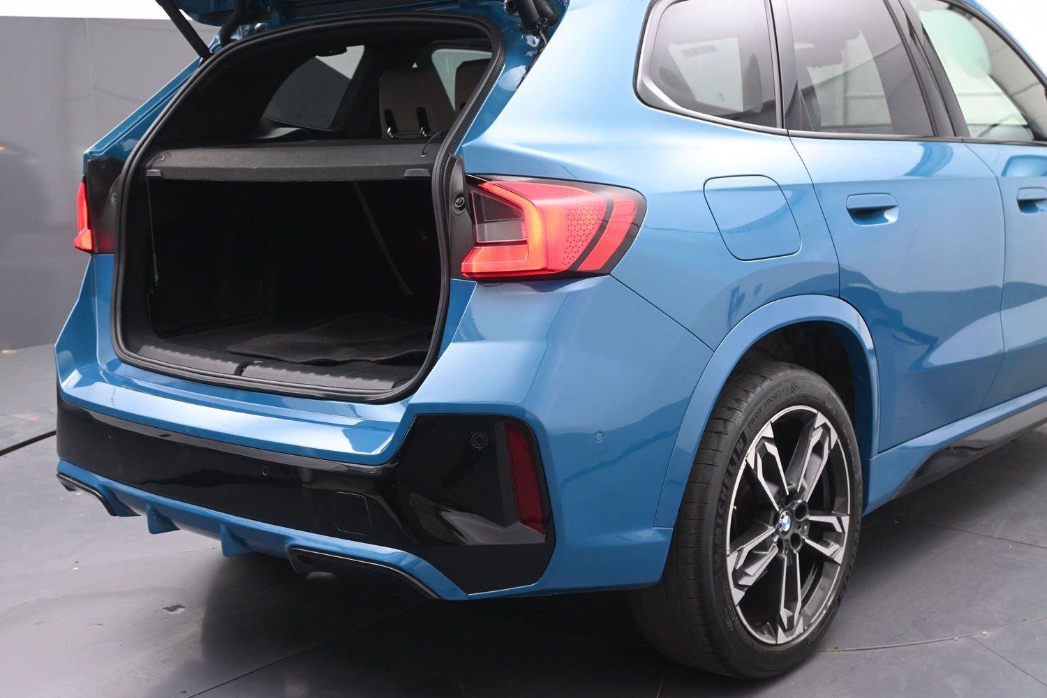 Used 2023 BMW X1 xDrive28i w/ M Sport Package AWD/4WD image 16