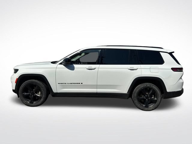 Used 2023 Jeep Grand Cherokee L Limited w/ Black Appearance Package AWD/4WD image 2