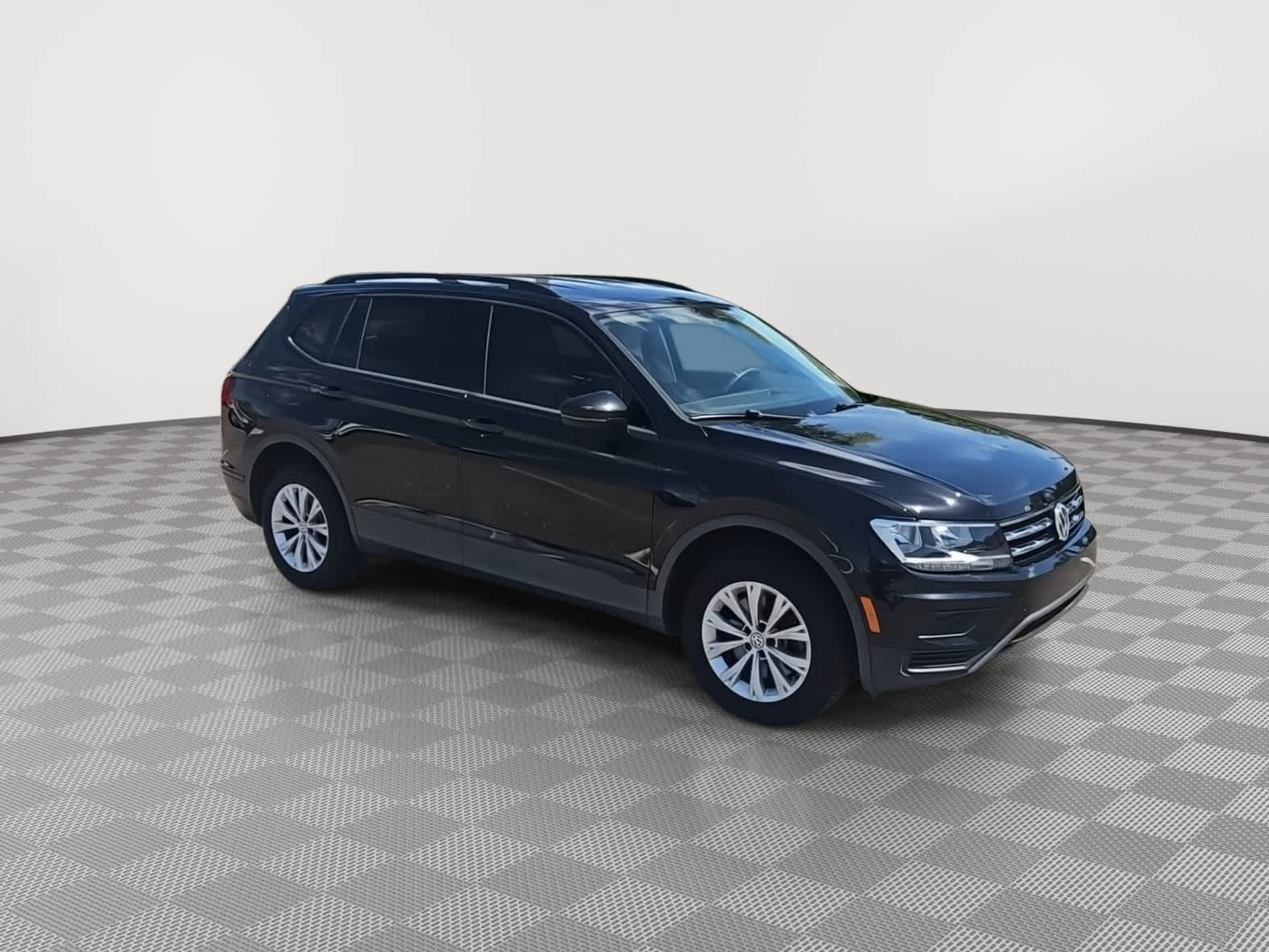 Used 2020 Volkswagen Tiguan S FWD image 2