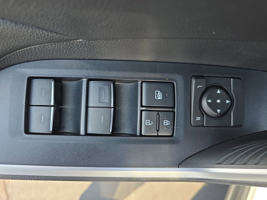 Certified 2022 Toyota RAV4 SE w/ Convenience Package AWD/4WD image 33