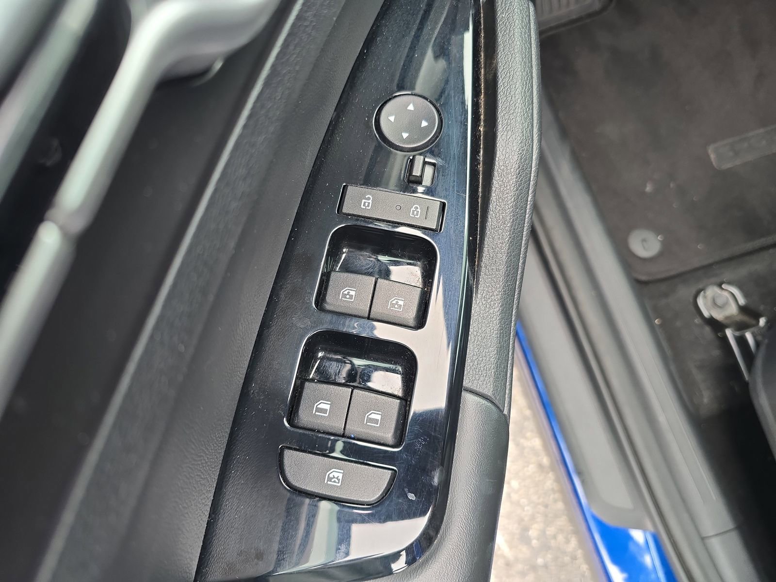 Used 2024 Kia Sportage EX image 14