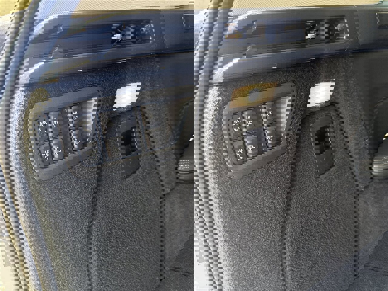 Used 2023 BMW X7 xDrive40i w/ Premium Package image 25