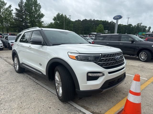 Used 2023 Ford Explorer King Ranch w/ Technology Package AWD/4WD image 4