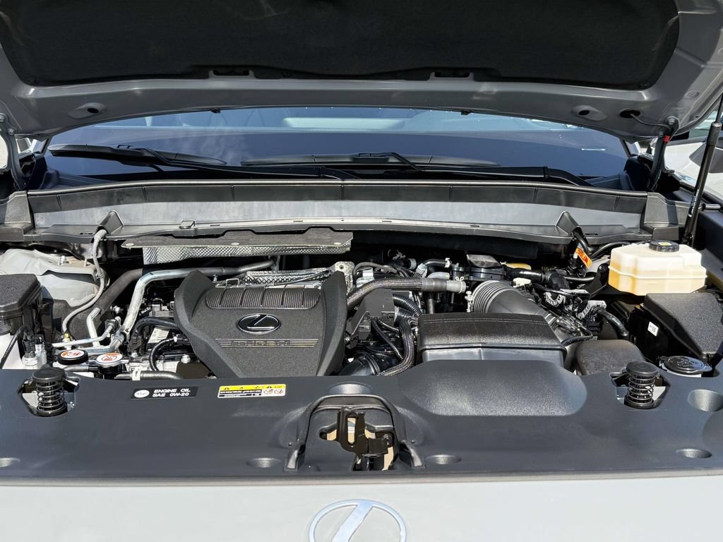 Used 2026 Lexus TX 500h AWD w/ Technology Package image 28