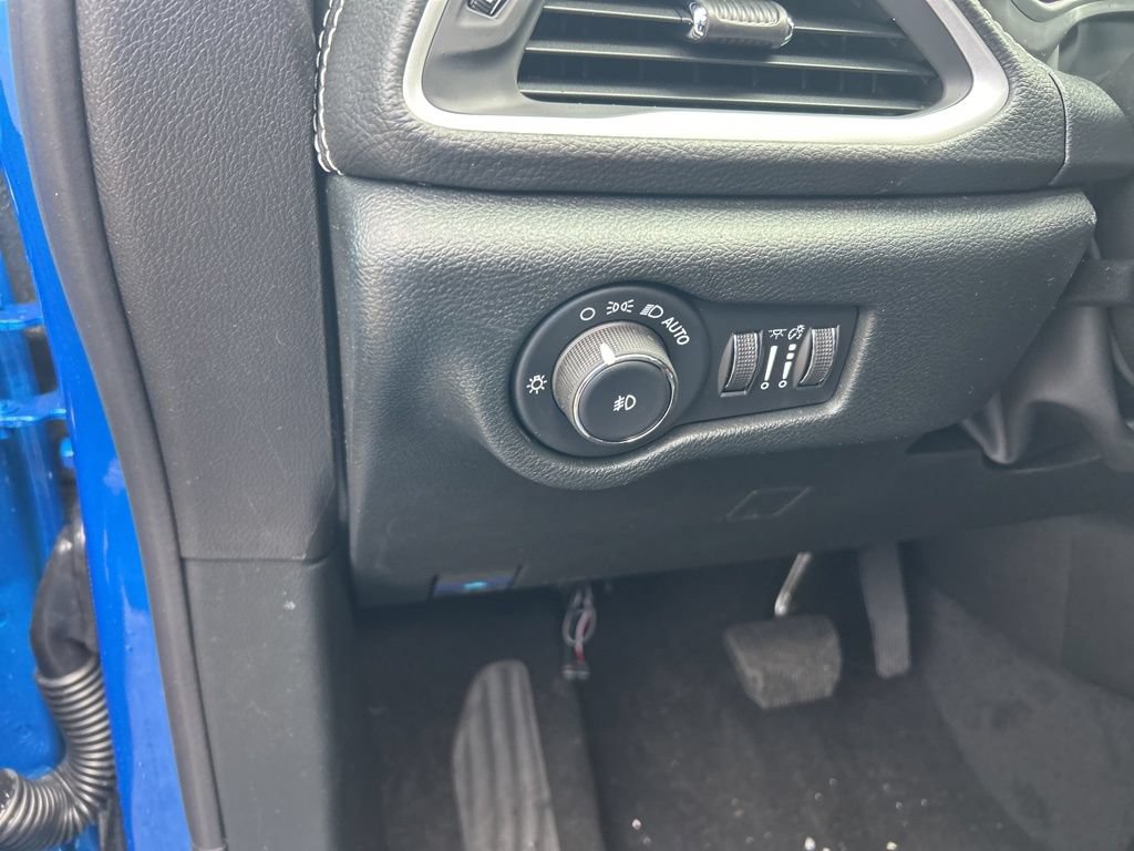 New 2026 Chrysler Pacifica Select FWD image 38