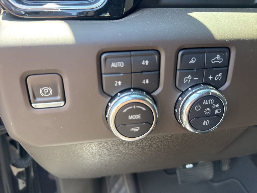 Certified 2022 GMC Sierra 1500 Denali w/ Denali Reserve Package AWD/4WD image 25