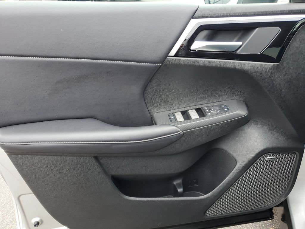 Used 2025 Mitsubishi Outlander SE AWD/4WD image 25