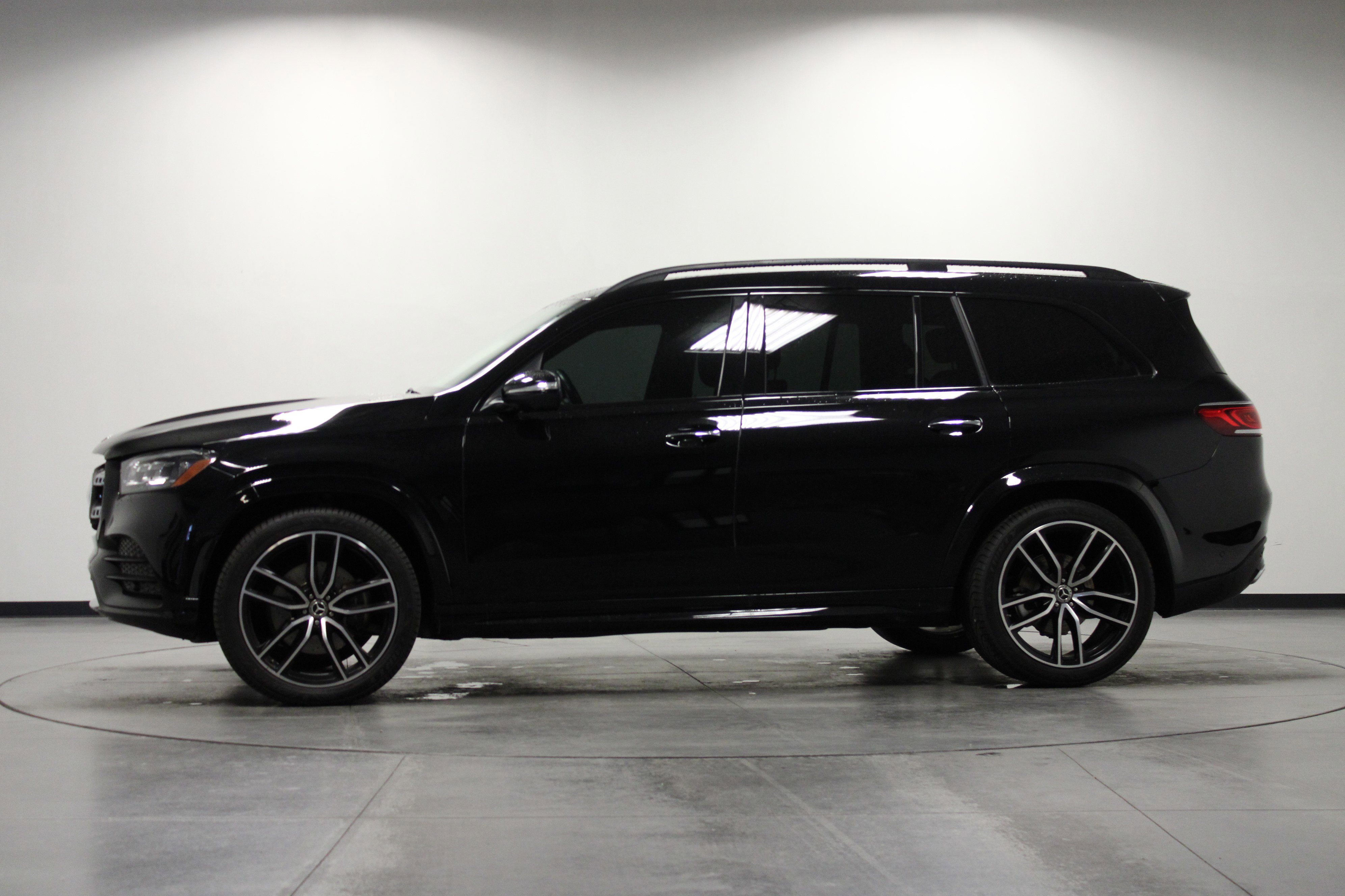 Used 2022 Mercedes-Benz GLS 450 4MATIC image 7