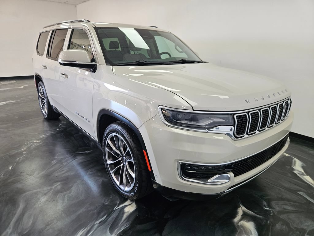 Used 2022 Jeep Wagoneer Series III w/ Premium Group I AWD/4WD image 28