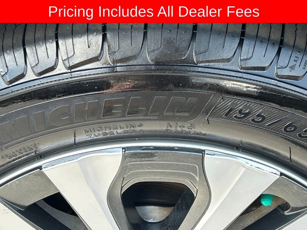 Used 2021 Toyota Corolla LE FWD image 22