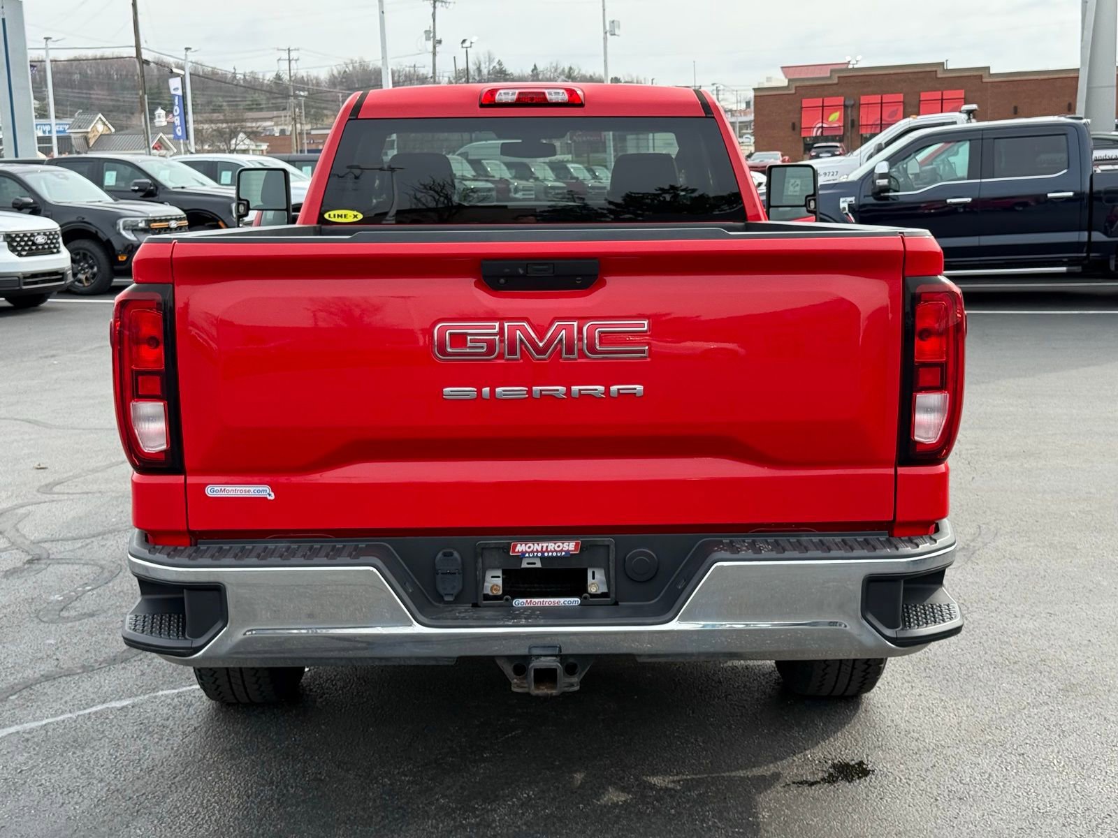 Used 2020 GMC Sierra 1500 4x4 Regular Cab w/ Sierra Value Package image 4