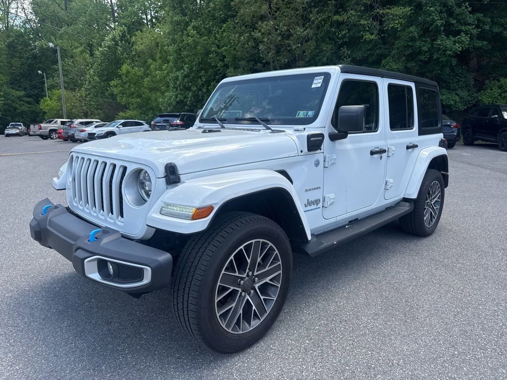 Used 2023 Jeep Wrangler Unlimited Sahara w/ Cold Weather Group AWD/4WD image 3