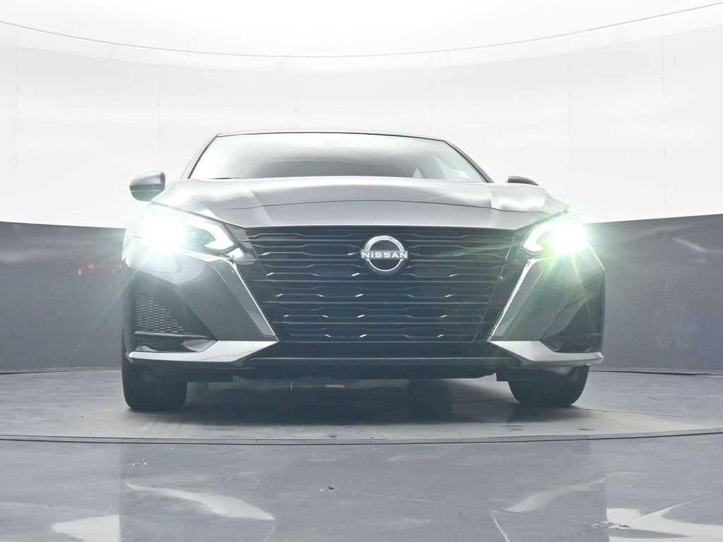 Used 2025 Nissan Altima 2.5 S image 18