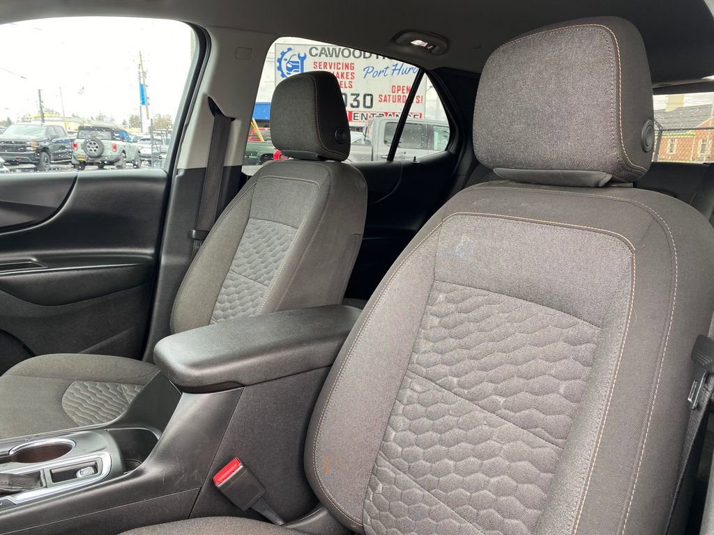 Used 2019 Chevrolet Equinox LT w/ LPO, Floor Liner Package AWD/4WD image 9