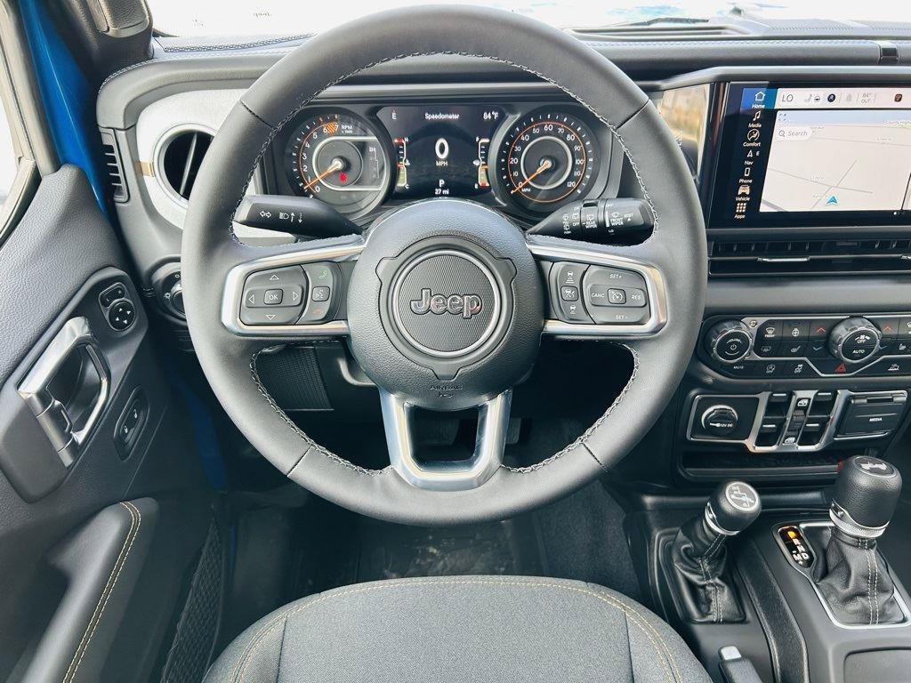 New 2025 Jeep Wrangler Unlimited Sahara w/ Technology Group AWD/4WD image 14