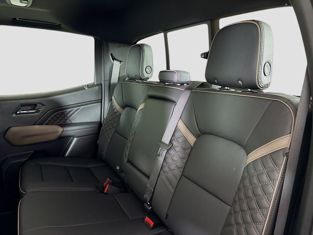 New 2026 GMC Canyon Denali image 25