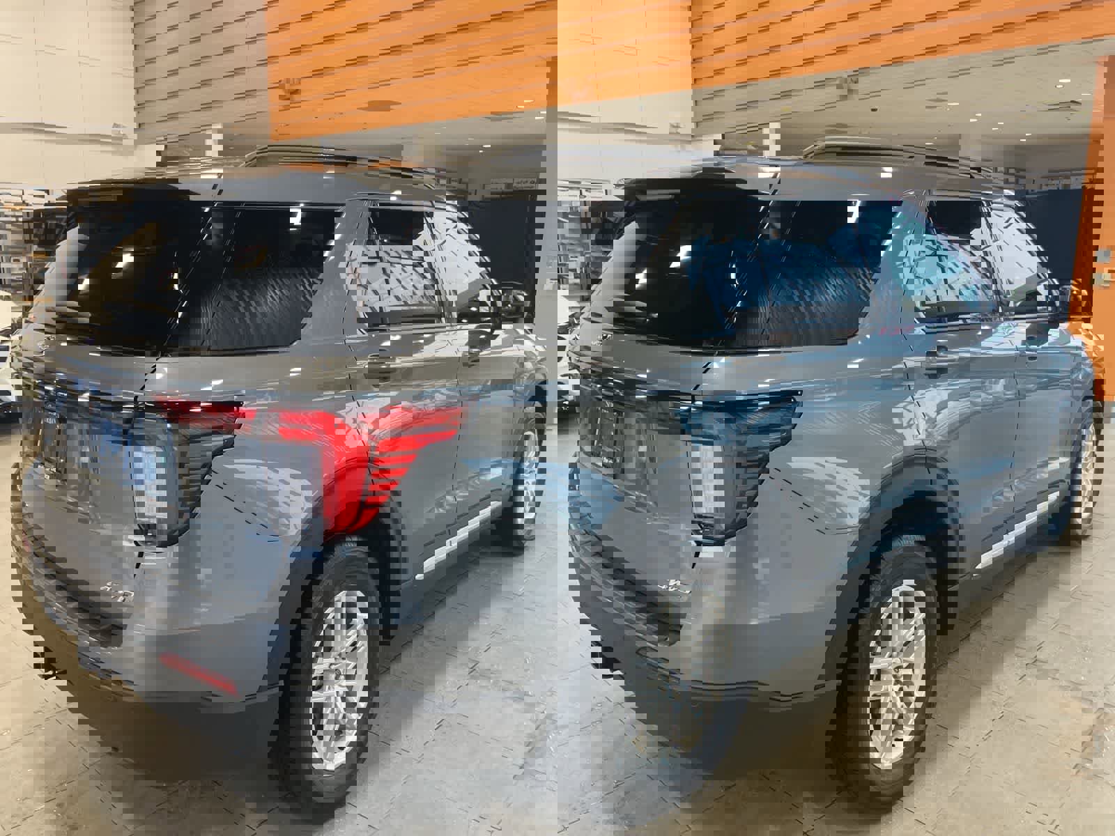 Used 2025 Ford Explorer Active image 5