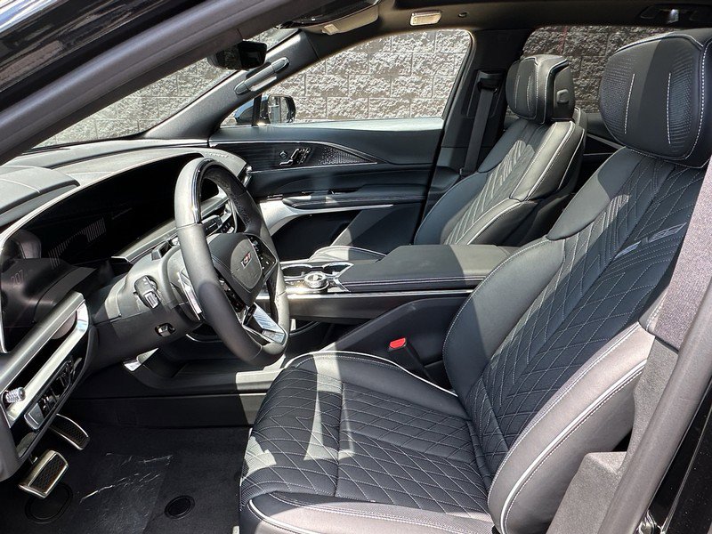 New 2026 Cadillac Lyriq V image 16