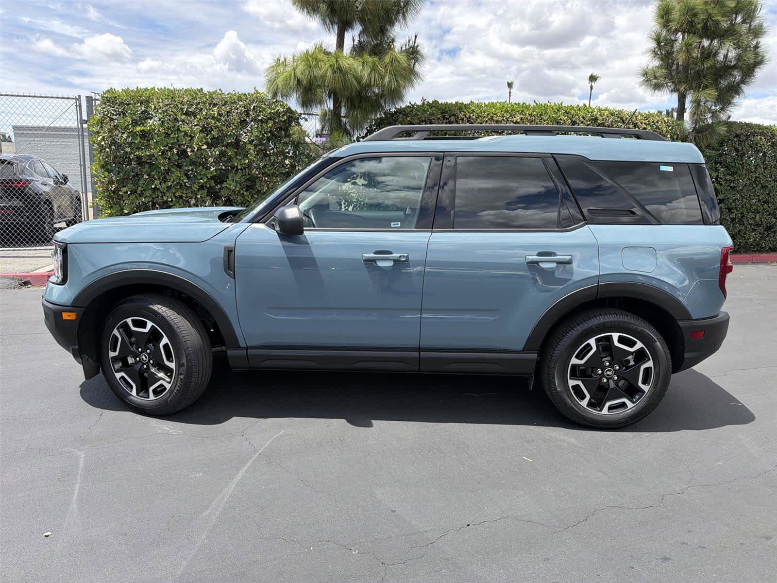 Used 2023 Ford Bronco Sport Outer Banks w/ Tech Package AWD/4WD image 3