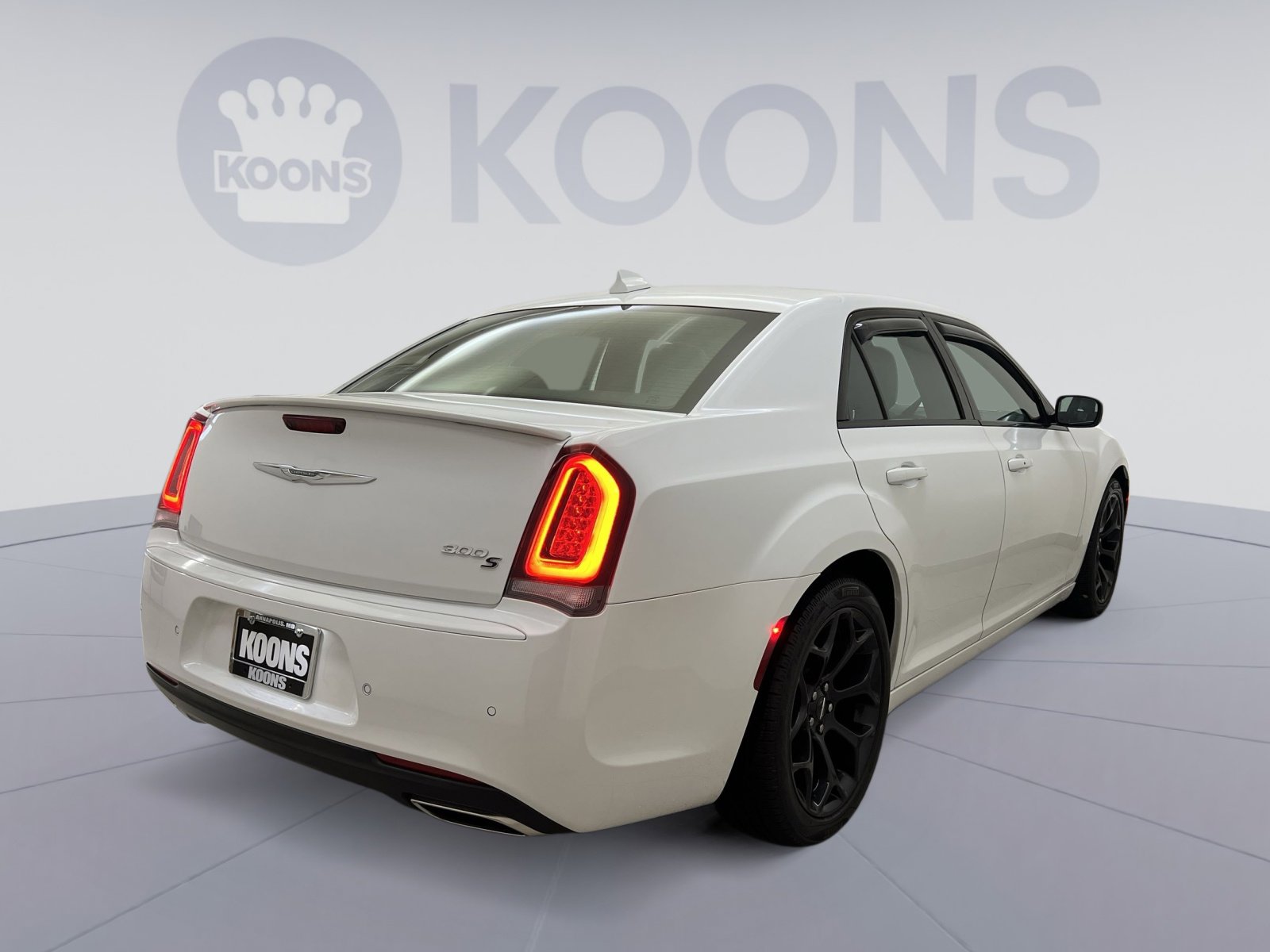 Used 2019 Chrysler 300 S w/ 300S Premium Group image 5