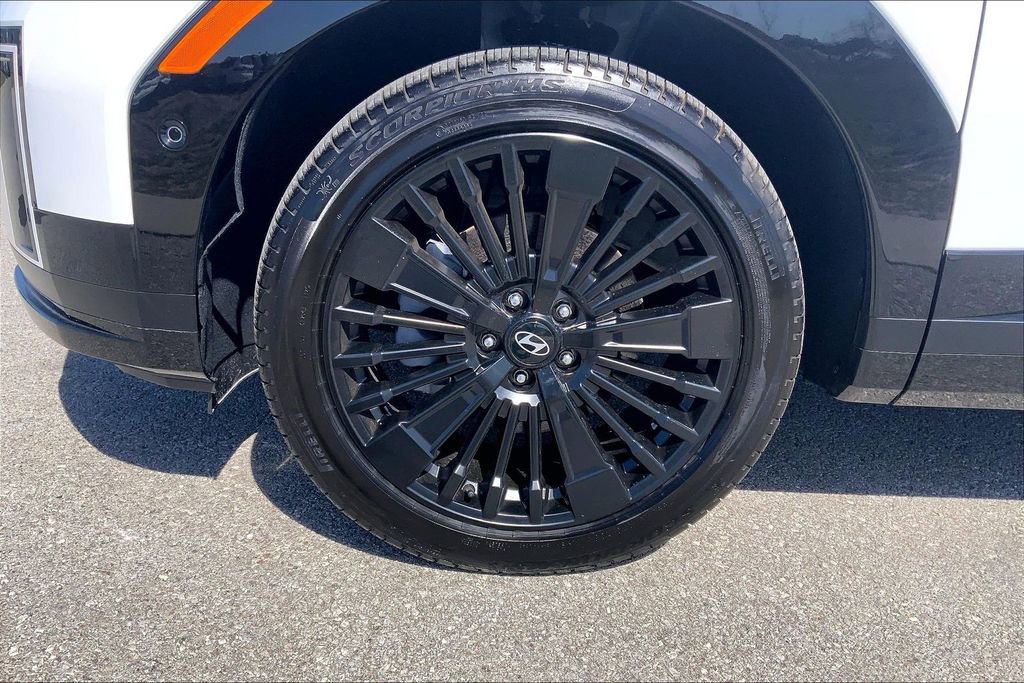 Used 2025 Hyundai Santa Fe Calligraphy image 25