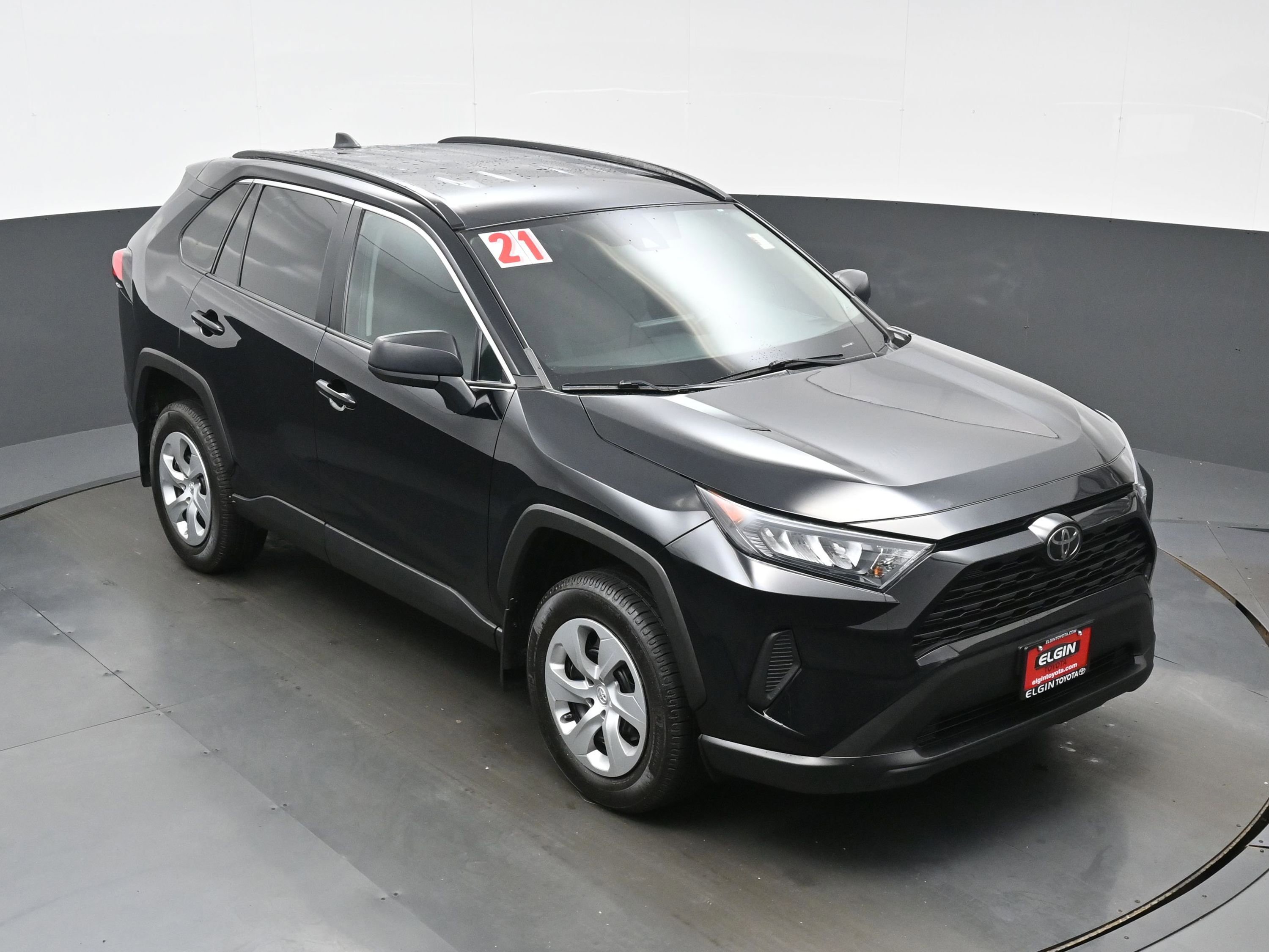 Used 2021 Toyota RAV4 LE AWD/4WD image 32