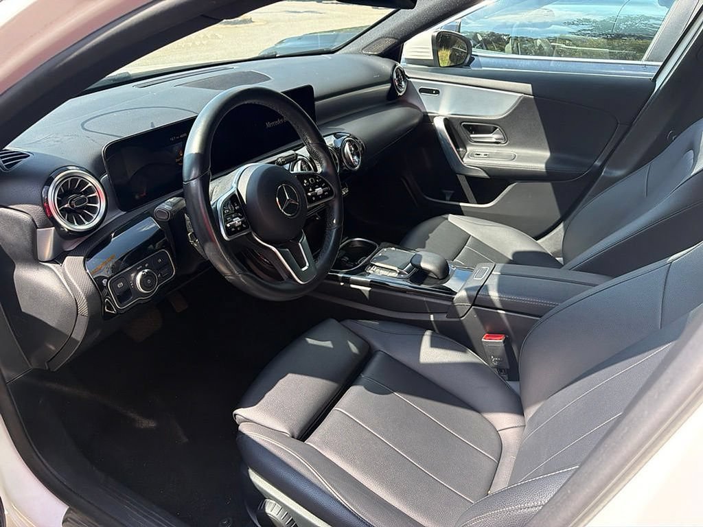 Used 2022 Mercedes-Benz A 220 4MATIC image 9