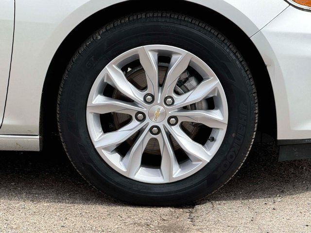 Used 2020 Chevrolet Malibu LT FWD image 9
