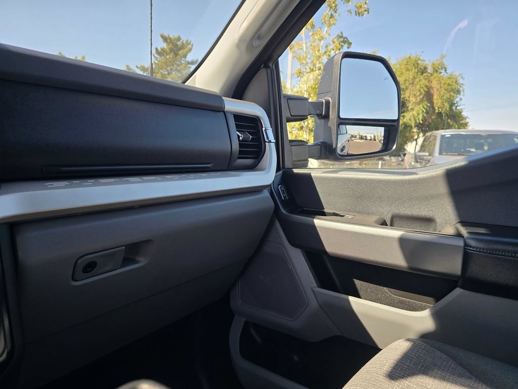 Used 2025 Ford F250 XLT w/ FX4 Off-Road Package AWD/4WD image 24