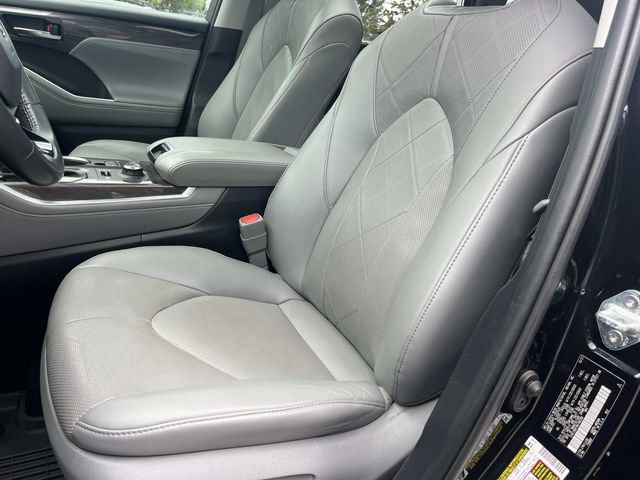 Used 2022 Toyota Highlander Platinum AWD/4WD image 35