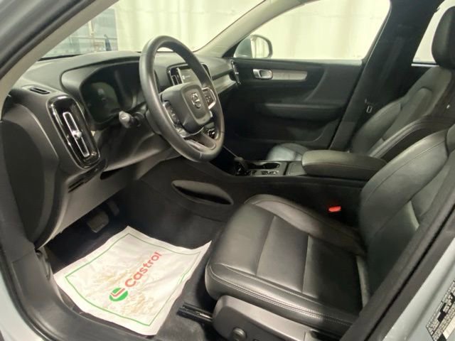 Used 2025 Volvo XC40 B5 Core AWD/4WD image 10