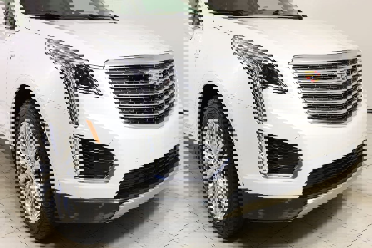 Used 2017 Cadillac XT5 Platinum image 38