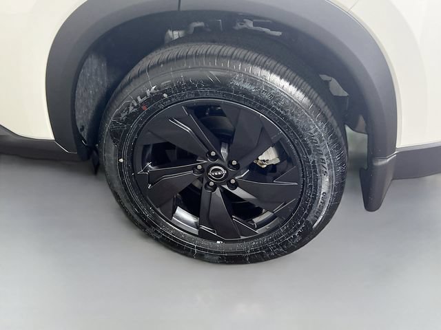 Used 2026 Nissan Rogue SV FWD image 25