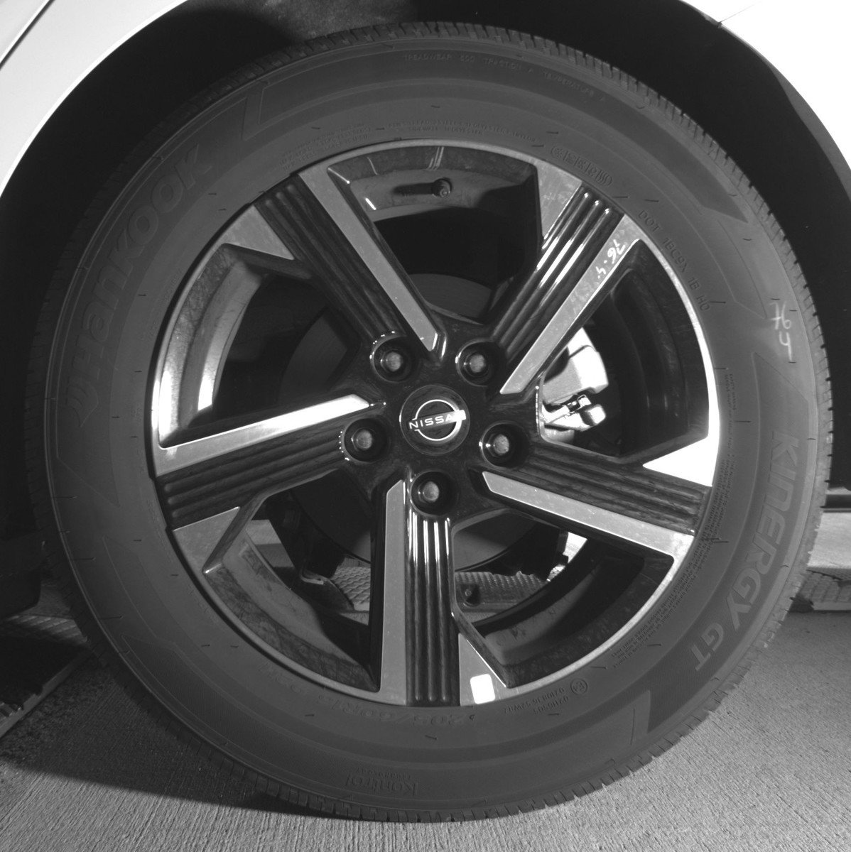 Used 2025 Nissan Sentra SV image 14