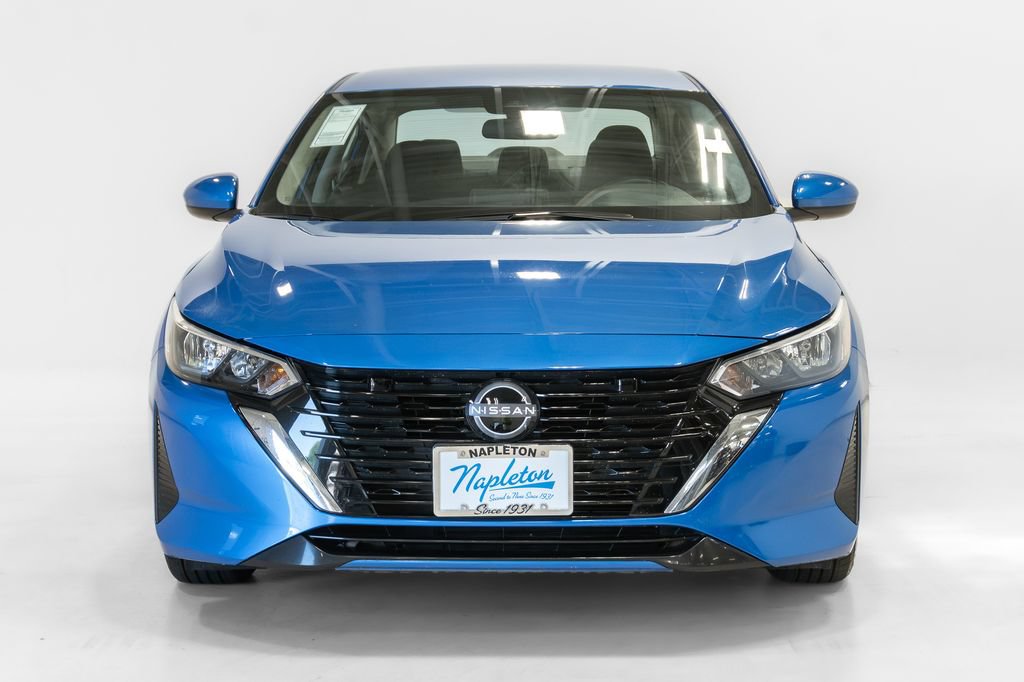 Used 2025 Nissan Sentra SV FWD image 4