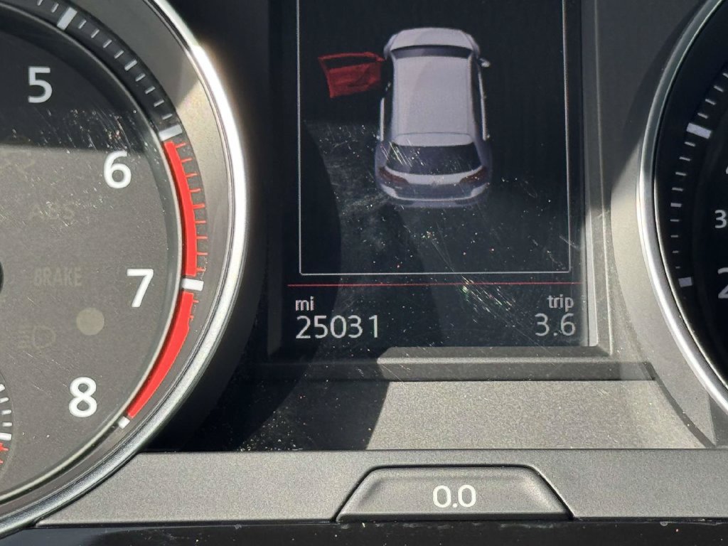 Used 2018 Volkswagen GTI Autobahn FWD image 26