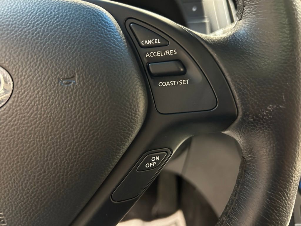 Used 2012 INFINITI G37 x w/ Premium Pkg image 11