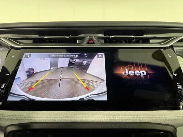 Used 2026 Jeep Cherokee Laredo AWD/4WD image 31