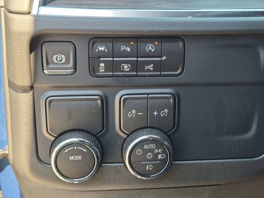 Used 2026 Chevrolet Tahoe LT w/ Comfort Package RWD image 20